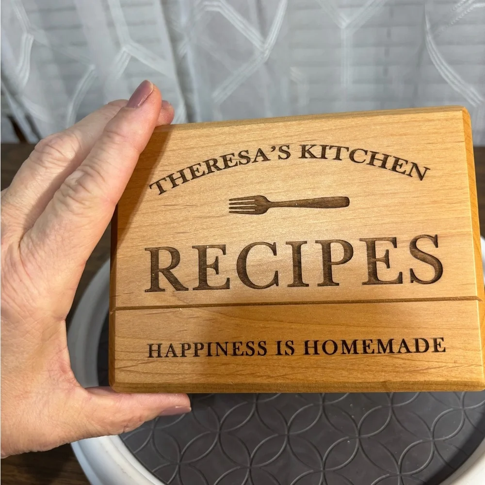 THERESA Personalized Recipe Box - Brown NWOT Unopended organizing tabs & recipe
